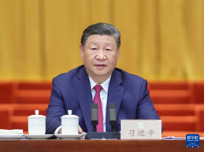9月20日上午，中共中央、全國政協(xié)在全國政協(xié)禮堂隆重舉行慶祝中國人民政治協(xié)商會(huì)議成立75周年大會(huì)。中共中央總書記、國家主席、中央軍委主席習(xí)近平出席大會(huì)并發(fā)表重要講話。新華社記者 鞠鵬 攝